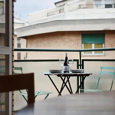 Trastevere & Pascarella Grande Apartament